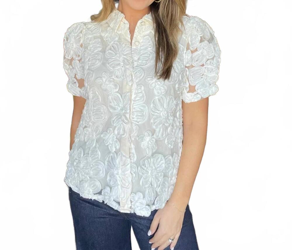 NEW JOY JOY short sleeve textured floral blouse in ivory